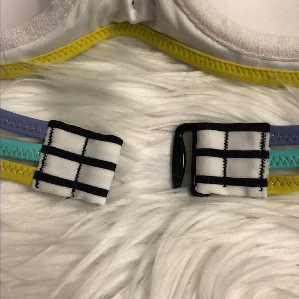 Victoria’s Secret Bikini Top Size 34B - Picture 6 of 8